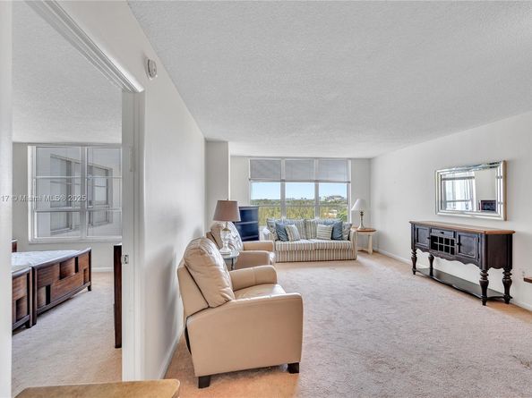 4101 Pine Tree Dr 707, Miami Beach FL 33140