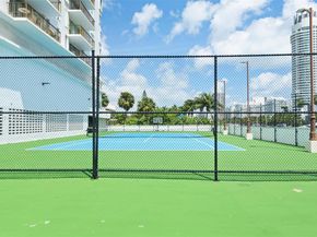 4101 Pine Tree Dr 707, Miami Beach FL 33140