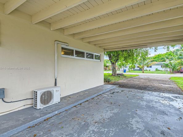 3600 SW 2nd St, Fort Lauderdale FL 33312