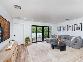 6711 N Waterway Dr, Miami FL 33155