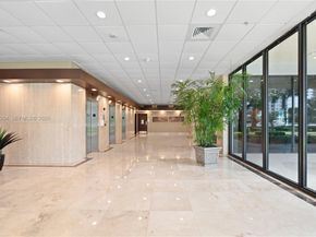 400 SE Kings Point Dr 82223, Sunny Isles Beach FL 33160