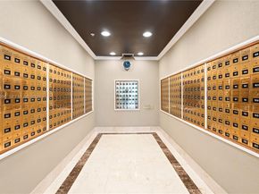 400 SE Kings Point Dr 82223, Sunny Isles Beach FL 33160