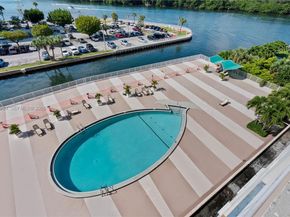 400 SE Kings Point Dr 82223, Sunny Isles Beach FL 33160