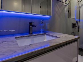 400 SE Kings Point Dr 82223, Sunny Isles Beach FL 33160