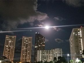 400 SE Kings Point Dr 82223, Sunny Isles Beach FL 33160