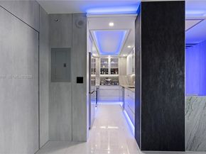 400 SE Kings Point Dr 82223, Sunny Isles Beach FL 33160