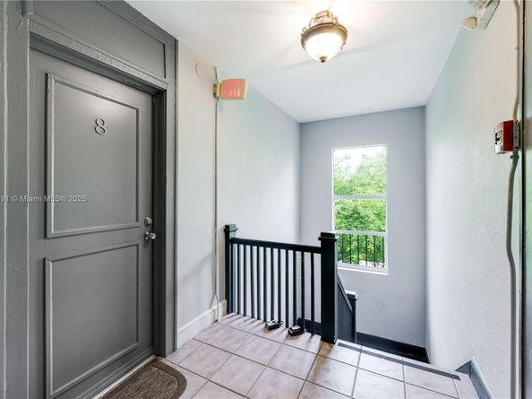 119 Menores Ave 8, Coral Gables FL 33134