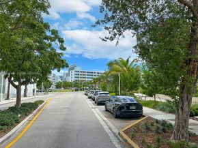 1670 lincoln Ct PHE, Miami Beach FL 33139