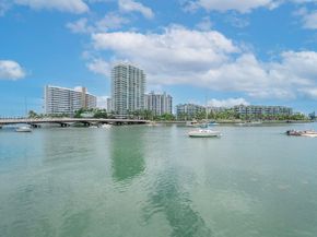 1670 lincoln Ct PHE, Miami Beach FL 33139