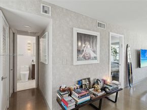 1670 lincoln Ct PHE, Miami Beach FL 33139