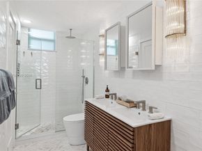 1670 lincoln Ct PHE, Miami Beach FL 33139
