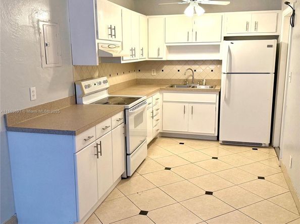 1733 Mayo St 6, Hollywood FL 33020