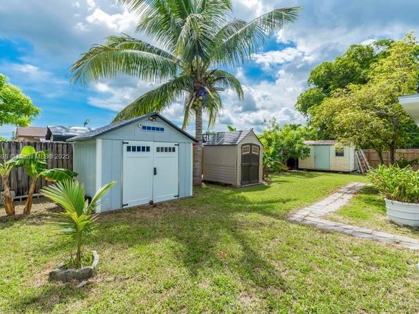 26023 SW 133rd Pl, Homestead FL 33032
