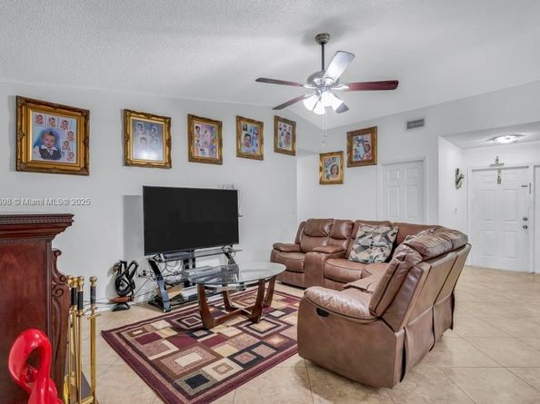 26023 SW 133rd Pl, Homestead FL 33032