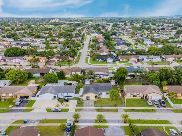 26023 SW 133rd Pl, Homestead FL 33032