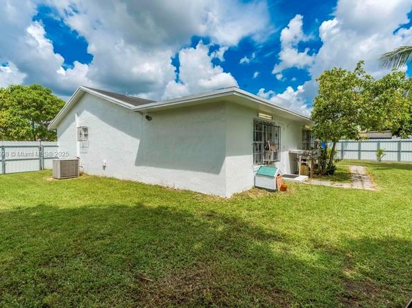 26023 SW 133rd Pl, Homestead FL 33032