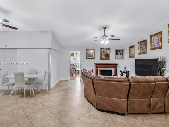 26023 SW 133rd Pl, Homestead FL 33032