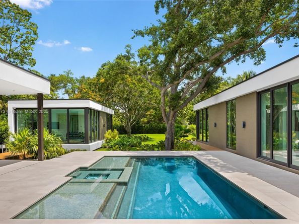 12100 SW 79th Ave, Pinecrest FL 33156