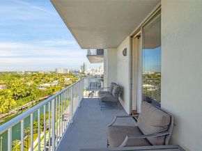 2829 Indian Creek Dr 1102, Miami Beach FL 33140