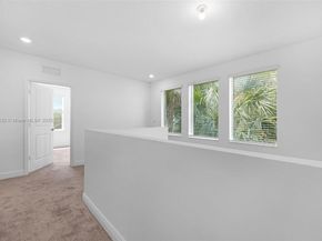 4317 Lago Dr, Deerfield Beach FL 33064