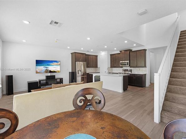 4317 Lago Dr, Deerfield Beach FL 33064