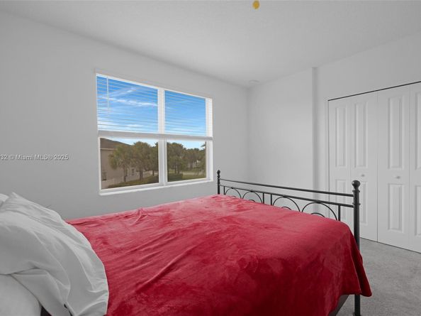 4317 Lago Dr, Deerfield Beach FL 33064