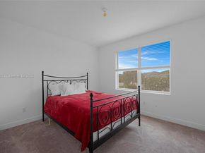 4317 Lago Dr, Deerfield Beach FL 33064
