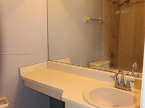 12059 SW 10th St 201, Miami FL 33184