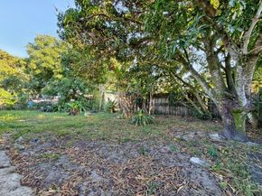 7212 SW 3rd Ct, North Lauderdale FL 33068