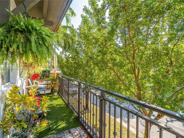 14749 SW 9th St 3110, Pembroke Pines FL 33027