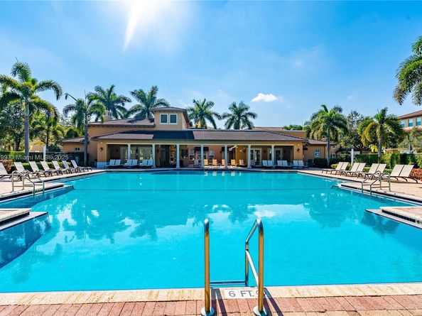 14749 SW 9th St 3110, Pembroke Pines FL 33027