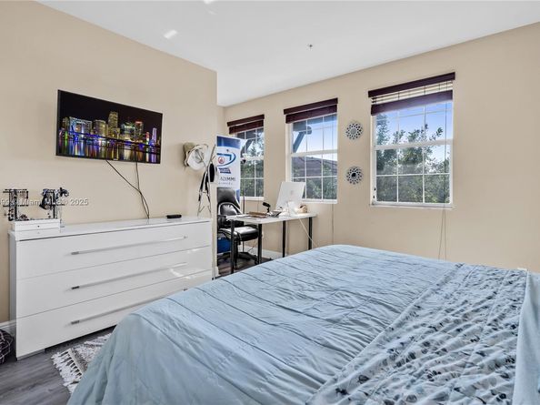 14749 SW 9th St 3110, Pembroke Pines FL 33027