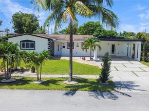 7460 NW 1st Ct, Pembroke Pines FL 33024
