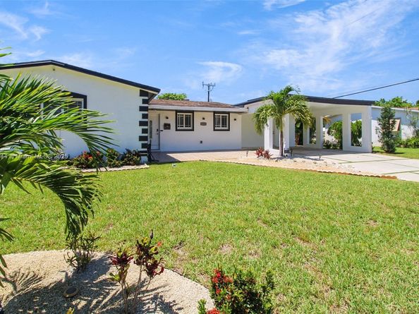 7460 NW 1st Ct, Pembroke Pines FL 33024
