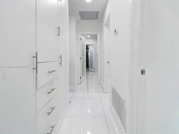 7460 NW 1st Ct, Pembroke Pines FL 33024