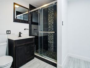 7460 NW 1st Ct, Pembroke Pines FL 33024