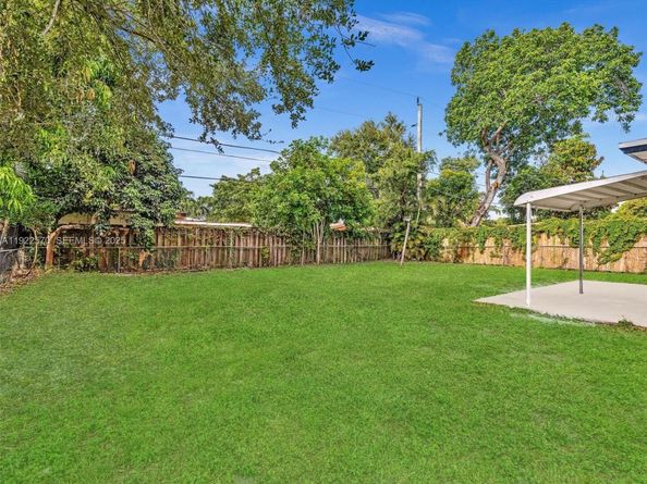 5710 Raleigh St, Hollywood FL 33021