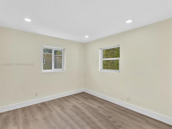 5710 Raleigh St, Hollywood FL 33021