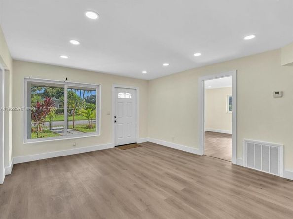 5710 Raleigh St, Hollywood FL 33021