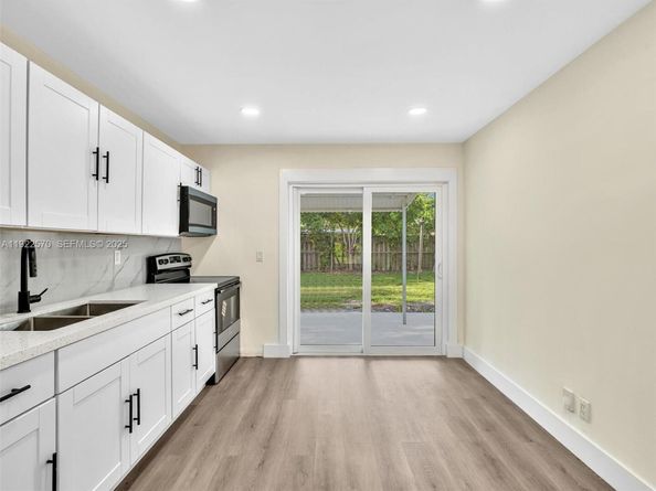 5710 Raleigh St, Hollywood FL 33021