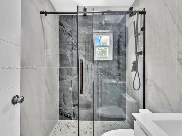 5710 Raleigh St, Hollywood FL 33021