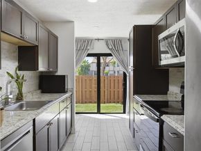 2950 NW 106th Ave 8, Sunrise FL 33322