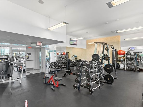 92 SW 3rd St 4109, Miami FL 33130