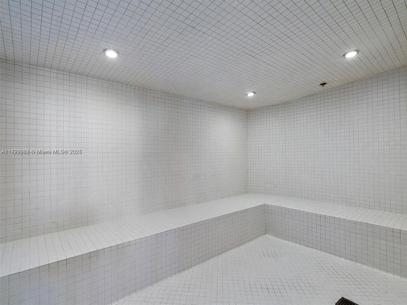 92 SW 3rd St 4109, Miami FL 33130