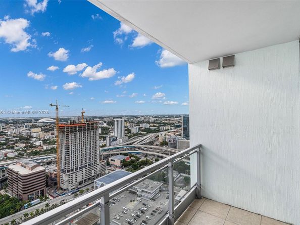 92 SW 3rd St 4109, Miami FL 33130