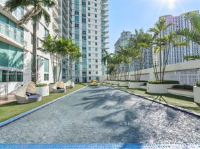 92 SW 3rd St 4109, Miami FL 33130