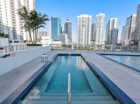 92 SW 3rd St 4109, Miami FL 33130