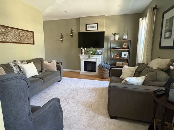 6 Nelson St 6, Clinton MA 01510