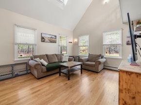 77 Thomas St, Middleboro MA 02346