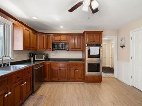 77 Thomas St, Middleboro MA 02346